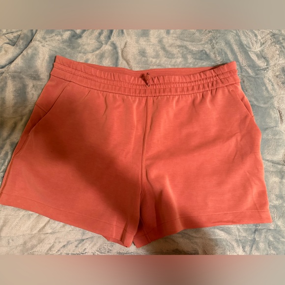LULULEMON SOFT STREAM HIGH RISE SHORT 4” - Picture 1 of 3
